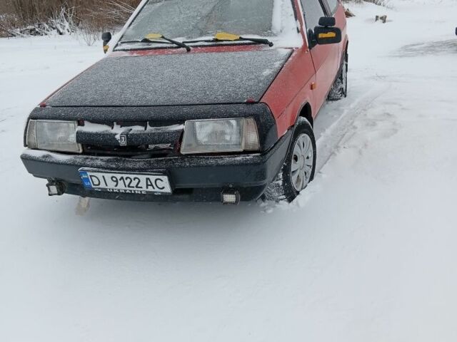 Красный ВАЗ 2108, объемом двигателя 1.3 л и пробегом 250 тыс. км за 950 $, фото 1 на Automoto.ua