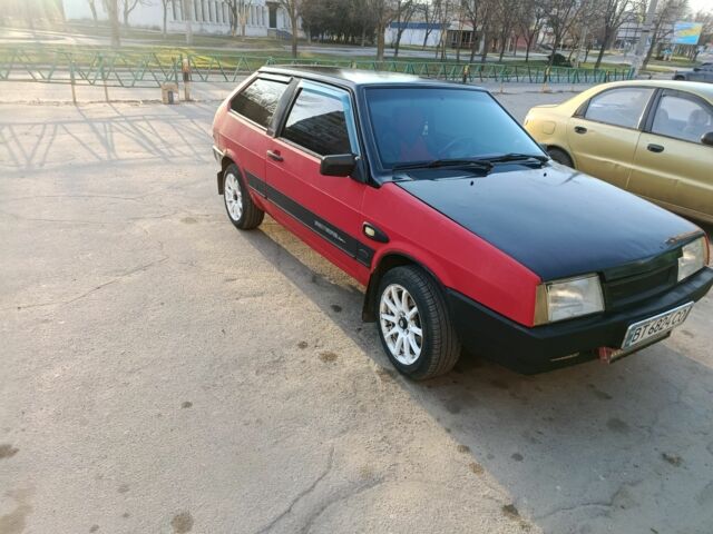 Красный ВАЗ 2108, объемом двигателя 1.5 л и пробегом 2 тыс. км за 1800 $, фото 1 на Automoto.ua