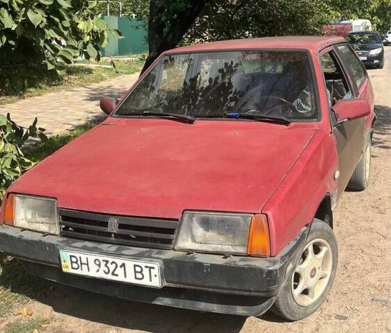 Красный ВАЗ 2108, объемом двигателя 1.5 л и пробегом 125 тыс. км за 450 $, фото 1 на Automoto.ua