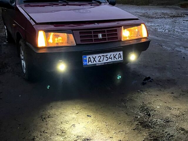 Красный ВАЗ 2108, объемом двигателя 1.1 л и пробегом 74 тыс. км за 900 $, фото 1 на Automoto.ua