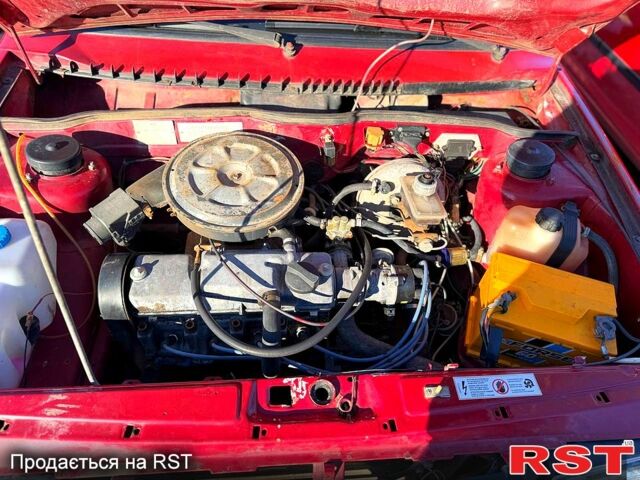 Червоний ВАЗ 2108, об'ємом двигуна 1.3 л та пробігом 250 тис. км за 1100 $, фото 1 на Automoto.ua