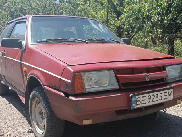 Красный ВАЗ 2108, объемом двигателя 1.5 л и пробегом 300 тыс. км за 600 $, фото 1 на Automoto.ua