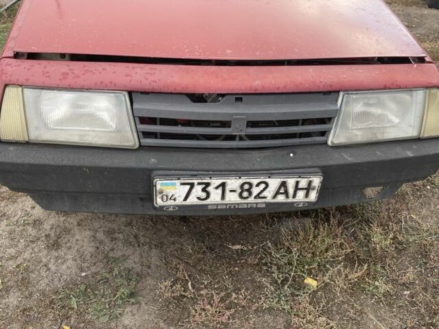 Красный ВАЗ 2108, объемом двигателя 1.6 л и пробегом 180 тыс. км за 1199 $, фото 1 на Automoto.ua