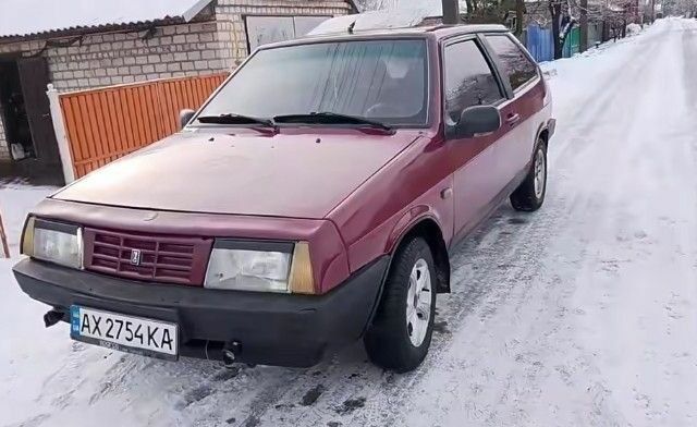 Красный ВАЗ 2108, объемом двигателя 0 л и пробегом 12 тыс. км за 866 $, фото 1 на Automoto.ua