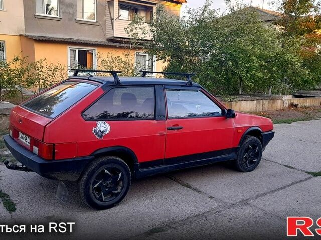 Красный ВАЗ 2108, объемом двигателя 1.1 л и пробегом 100 тыс. км за 800 $, фото 1 на Automoto.ua