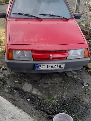 Красный ВАЗ 2108, объемом двигателя 1.1 л и пробегом 450 тыс. км за 800 $, фото 1 на Automoto.ua