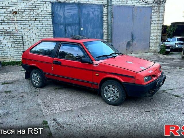 Красный ВАЗ 2108, объемом двигателя 1.5 л и пробегом 260 тыс. км за 550 $, фото 1 на Automoto.ua