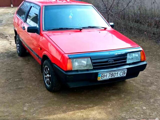 Красный ВАЗ 2108, объемом двигателя 1.3 л и пробегом 100 тыс. км за 1300 $, фото 1 на Automoto.ua