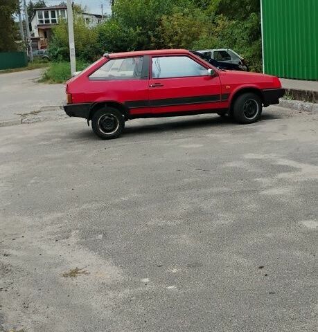 Красный ВАЗ 2108, объемом двигателя 2 л и пробегом 200 тыс. км за 436 $, фото 1 на Automoto.ua