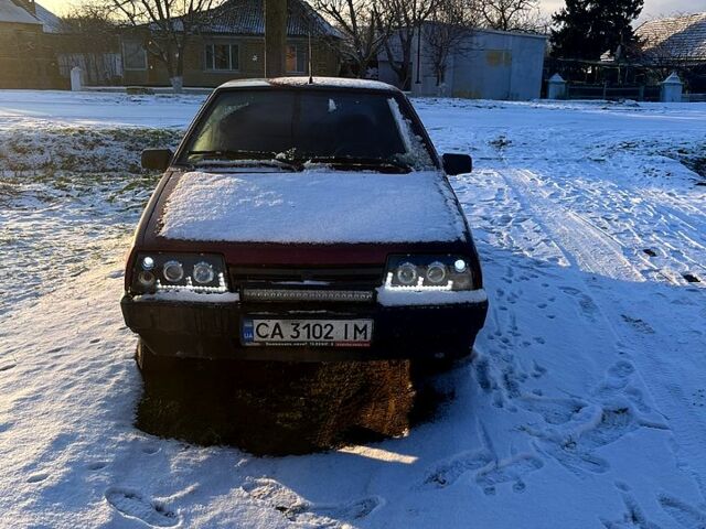 Красный ВАЗ 2108, объемом двигателя 1.5 л и пробегом 35000 тыс. км за 1300 $, фото 1 на Automoto.ua