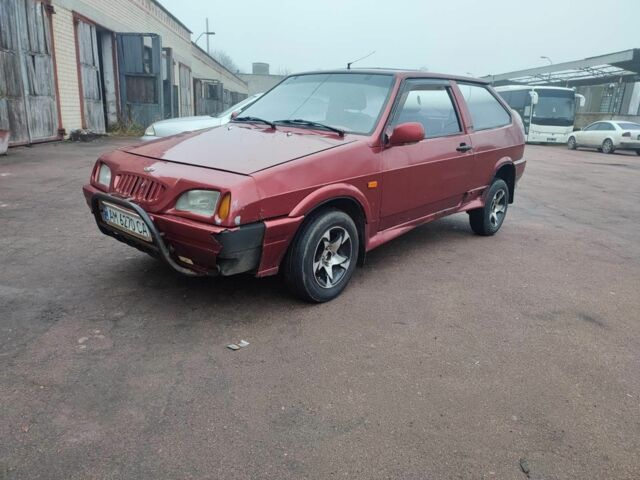 Красный ВАЗ 2108, объемом двигателя 1 л и пробегом 343 тыс. км за 600 $, фото 1 на Automoto.ua