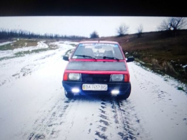 Красный ВАЗ 2108, объемом двигателя 1.5 л и пробегом 110 тыс. км за 750 $, фото 1 на Automoto.ua