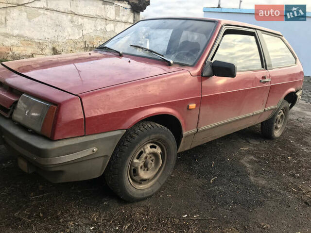 Красный ВАЗ 2108, объемом двигателя 1.5 л и пробегом 210 тыс. км за 1300 $, фото 1 на Automoto.ua