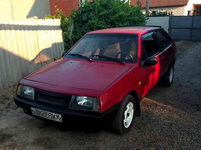 Красный ВАЗ 2108, объемом двигателя 1.3 л и пробегом 250 тыс. км за 750 $, фото 1 на Automoto.ua