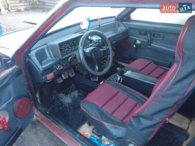 Красный ВАЗ 2108, объемом двигателя 1.5 л и пробегом 92 тыс. км за 1150 $, фото 1 на Automoto.ua