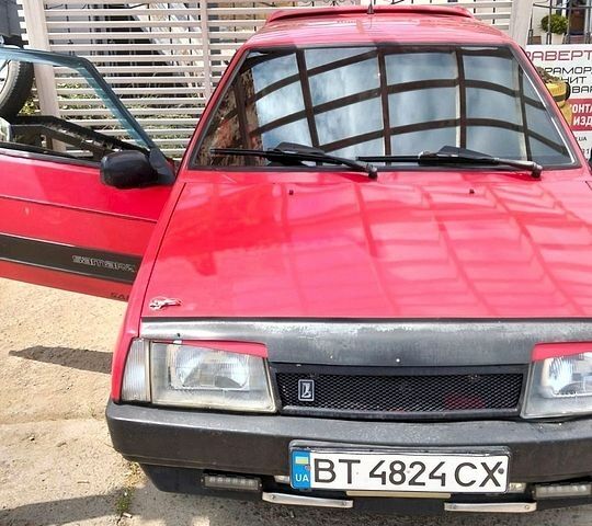 Красный ВАЗ 2108, объемом двигателя 1.5 л и пробегом 10 тыс. км за 2300 $, фото 1 на Automoto.ua