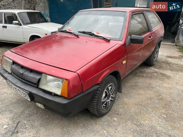 Красный ВАЗ 2108, объемом двигателя 1.5 л и пробегом 300 тыс. км за 500 $, фото 1 на Automoto.ua