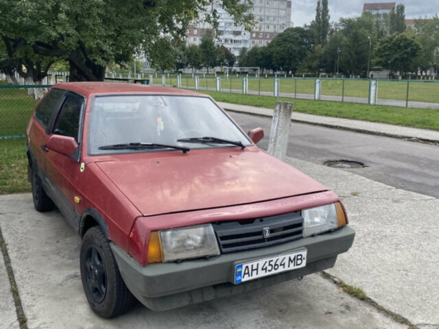 Красный ВАЗ 2108, объемом двигателя 1.29 л и пробегом 120 тыс. км за 750 $, фото 1 на Automoto.ua