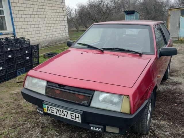 Красный ВАЗ 2108, объемом двигателя 1.5 л и пробегом 282 тыс. км за 1700 $, фото 1 на Automoto.ua