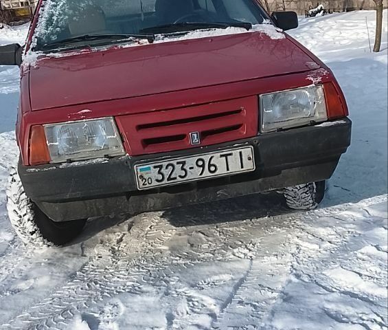 Червоний ВАЗ 2108, об'ємом двигуна 0 л та пробігом 200 тис. км за 694 $, фото 1 на Automoto.ua