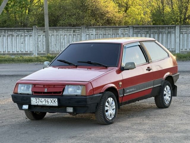 Красный ВАЗ 2108, объемом двигателя 1.3 л и пробегом 265 тыс. км за 674 $, фото 1 на Automoto.ua