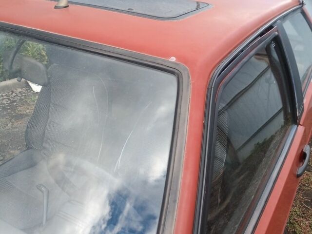 Красный ВАЗ 2108, объемом двигателя 1.3 л и пробегом 200 тыс. км за 1038 $, фото 1 на Automoto.ua