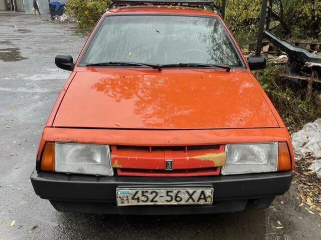 Красный ВАЗ 2108, объемом двигателя 1.5 л и пробегом 250 тыс. км за 424 $, фото 1 на Automoto.ua