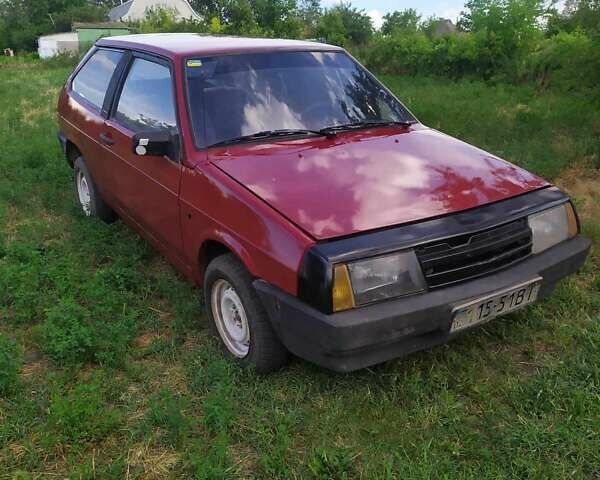 Красный ВАЗ 2108, объемом двигателя 1.5 л и пробегом 456 тыс. км за 700 $, фото 1 на Automoto.ua