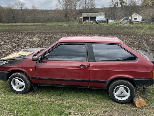 Красный ВАЗ 2108, объемом двигателя 1.5 л и пробегом 110 тыс. км за 576 $, фото 1 на Automoto.ua