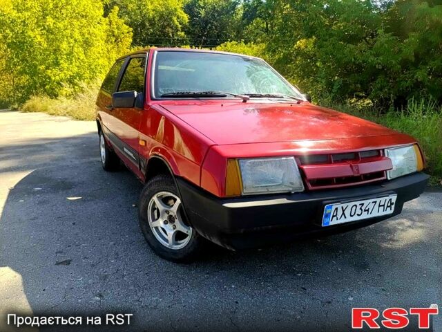 Красный ВАЗ 2108, объемом двигателя 1.5 л и пробегом 120 тыс. км за 999 $, фото 1 на Automoto.ua