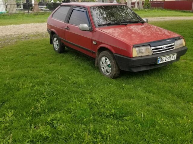 Красный ВАЗ 2108, объемом двигателя 1.5 л и пробегом 120 тыс. км за 550 $, фото 1 на Automoto.ua