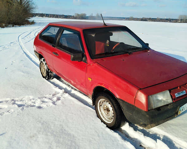 Красный ВАЗ 2108, объемом двигателя 1.3 л и пробегом 200 тыс. км за 619 $, фото 1 на Automoto.ua