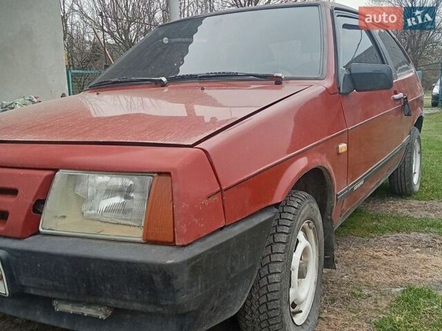 Красный ВАЗ 2108, объемом двигателя 1.1 л и пробегом 95 тыс. км за 800 $, фото 1 на Automoto.ua