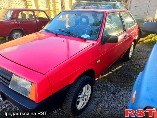 Красный ВАЗ 2108, объемом двигателя 1.5 л и пробегом 222 тыс. км за 750 $, фото 1 на Automoto.ua