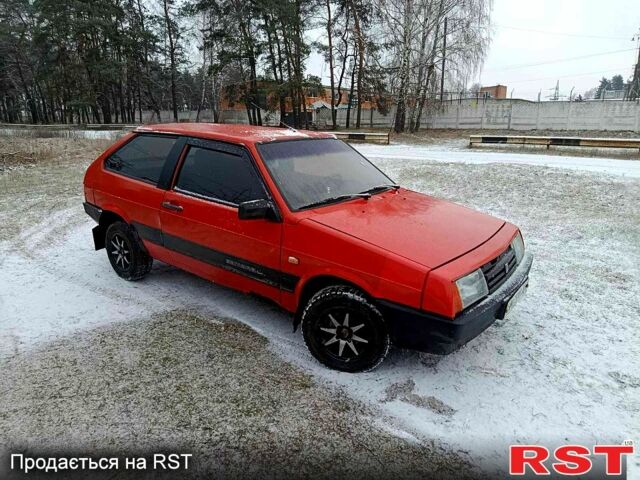 Красный ВАЗ 2108, объемом двигателя 1.5 л и пробегом 100 тыс. км за 1000 $, фото 1 на Automoto.ua