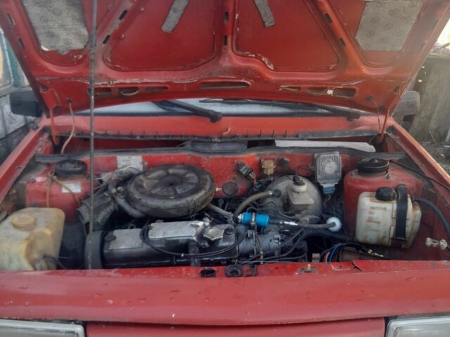 Красный ВАЗ 2108, объемом двигателя 1 л и пробегом 2 тыс. км за 650 $, фото 1 на Automoto.ua