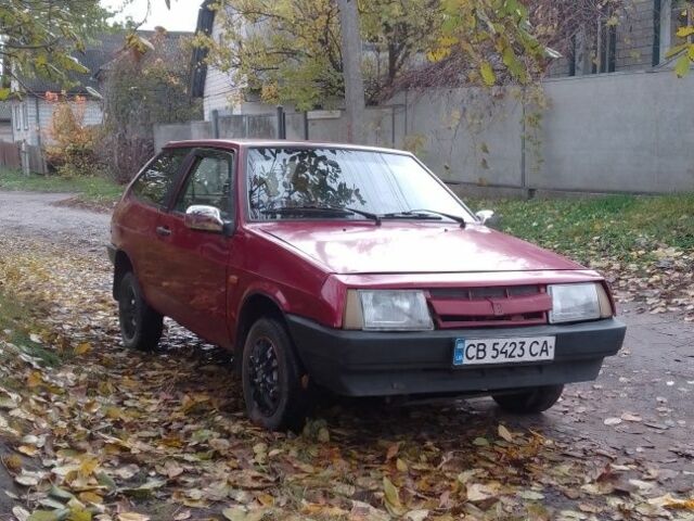 Красный ВАЗ 2108, объемом двигателя 1.5 л и пробегом 100 тыс. км за 650 $, фото 1 на Automoto.ua