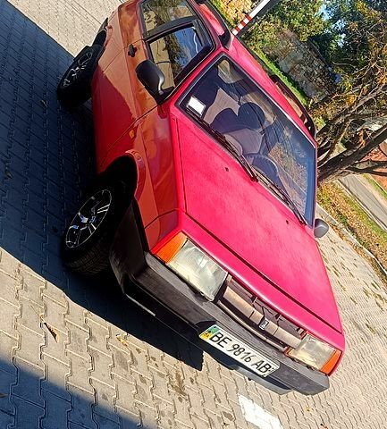 Красный ВАЗ 2108, объемом двигателя 1.3 л и пробегом 290 тыс. км за 600 $, фото 1 на Automoto.ua