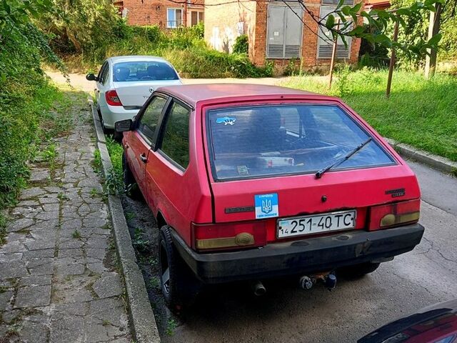 Красный ВАЗ 2108, объемом двигателя 1.5 л и пробегом 340 тыс. км за 750 $, фото 1 на Automoto.ua