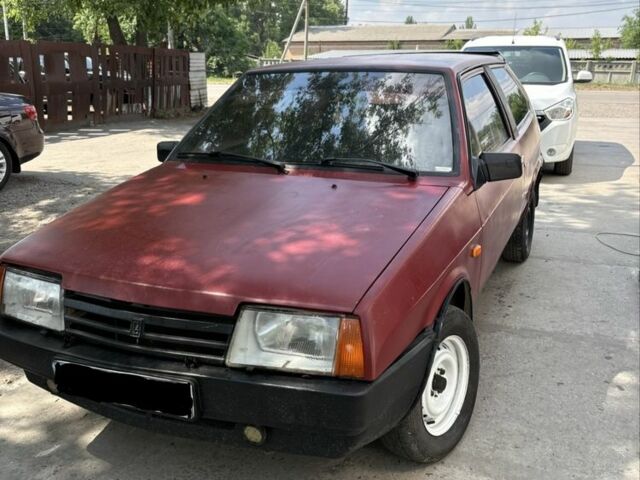 Красный ВАЗ 2108, объемом двигателя 1.5 л и пробегом 100 тыс. км за 672 $, фото 1 на Automoto.ua