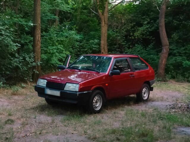 Красный ВАЗ 2108, объемом двигателя 1.3 л и пробегом 100 тыс. км за 700 $, фото 1 на Automoto.ua