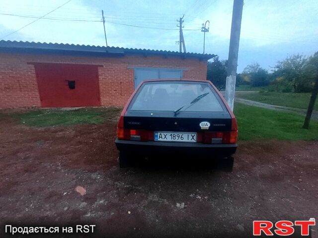 Красный ВАЗ 2108, объемом двигателя 1.5 л и пробегом 80 тыс. км за 1400 $, фото 1 на Automoto.ua