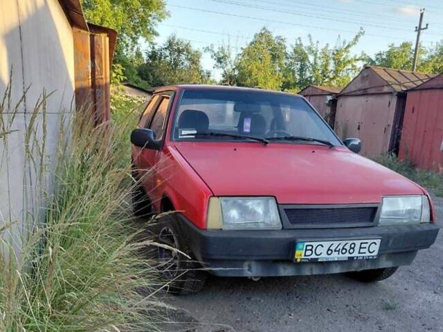 Красный ВАЗ 2108, объемом двигателя 1.5 л и пробегом 500 тыс. км за 750 $, фото 1 на Automoto.ua