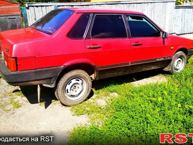 Красный ВАЗ 2108, объемом двигателя 1.3 л и пробегом 225 тыс. км за 750 $, фото 1 на Automoto.ua