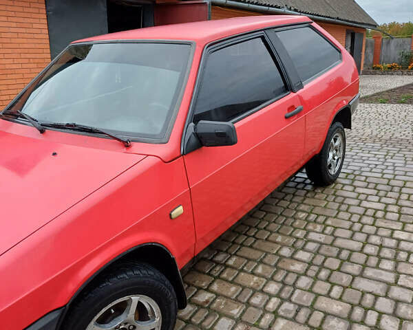 Красный ВАЗ 2108, объемом двигателя 1.3 л и пробегом 200 тыс. км за 1500 $, фото 1 на Automoto.ua