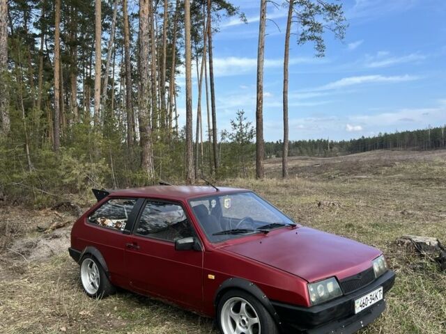 Красный ВАЗ 2108, объемом двигателя 1.3 л и пробегом 100 тыс. км за 1100 $, фото 1 на Automoto.ua