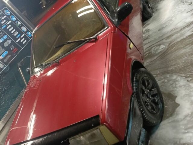 ВАЗ 2108 1995 в Николаеве на Automoto.ua Красный ВАЗ 2108, объемом двигателя 1.3 л и пробегом 300 тыс. км за 600 $, фото 1 на Automoto.ua