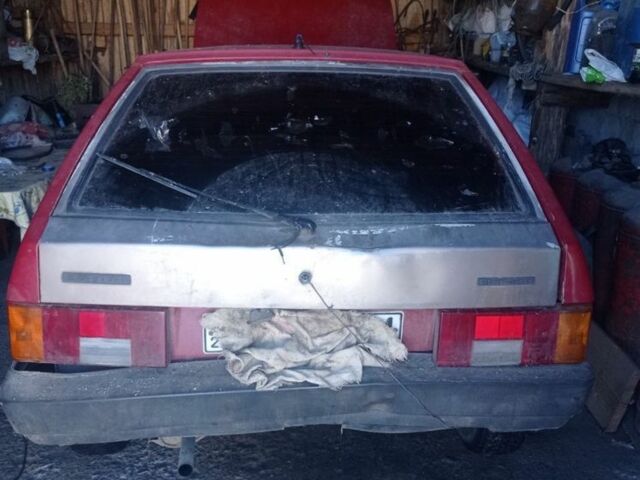 Красный ВАЗ 2108, объемом двигателя 1.5 л и пробегом 85 тыс. км за 419 $, фото 1 на Automoto.ua