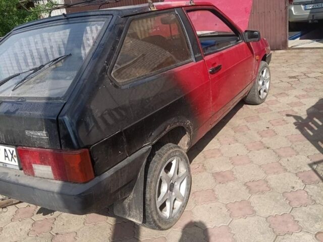 Красный ВАЗ 2108, объемом двигателя 2 л и пробегом 300 тыс. км за 739 $, фото 1 на Automoto.ua