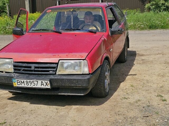 Красный ВАЗ 2108, объемом двигателя 2 л и пробегом 300 тыс. км за 564 $, фото 1 на Automoto.ua
